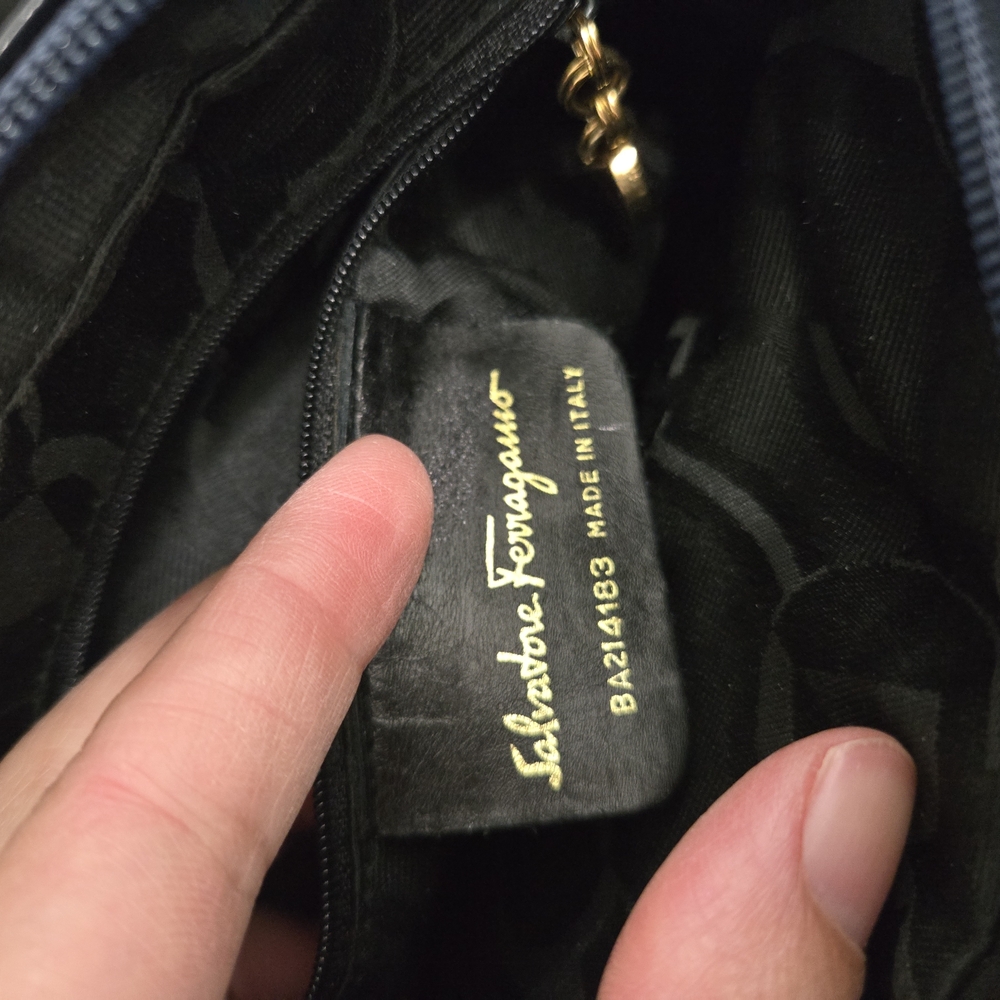 Salvatore Ferragamo Navy Vara Bow Leather Crossbody Bag - Picture 8 of 8